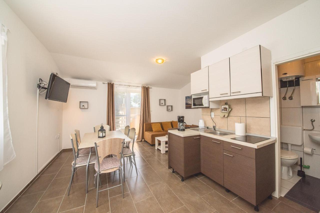 Apartmani Manita Paklenica سيلين المظهر الخارجي الصورة
